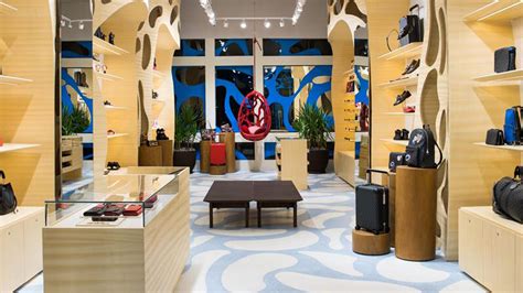 Louis Vuitton a Padova: orari, mappa e sconti 